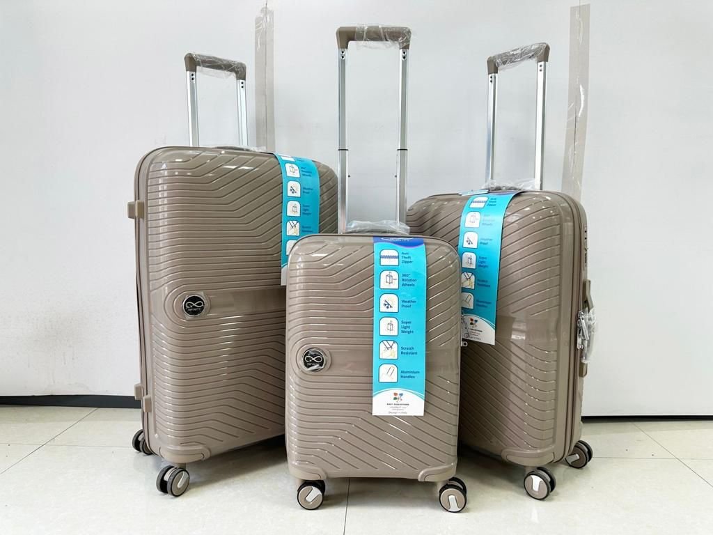 Infinity Hardshell luggage set 1 zip. ( NB )