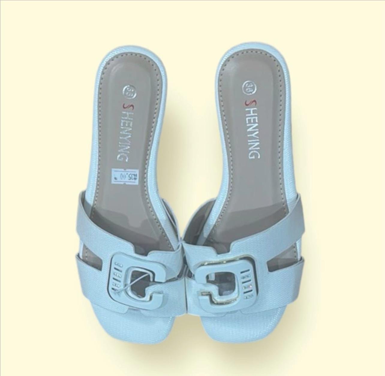 WOmen White Flat Slipper ( DD )